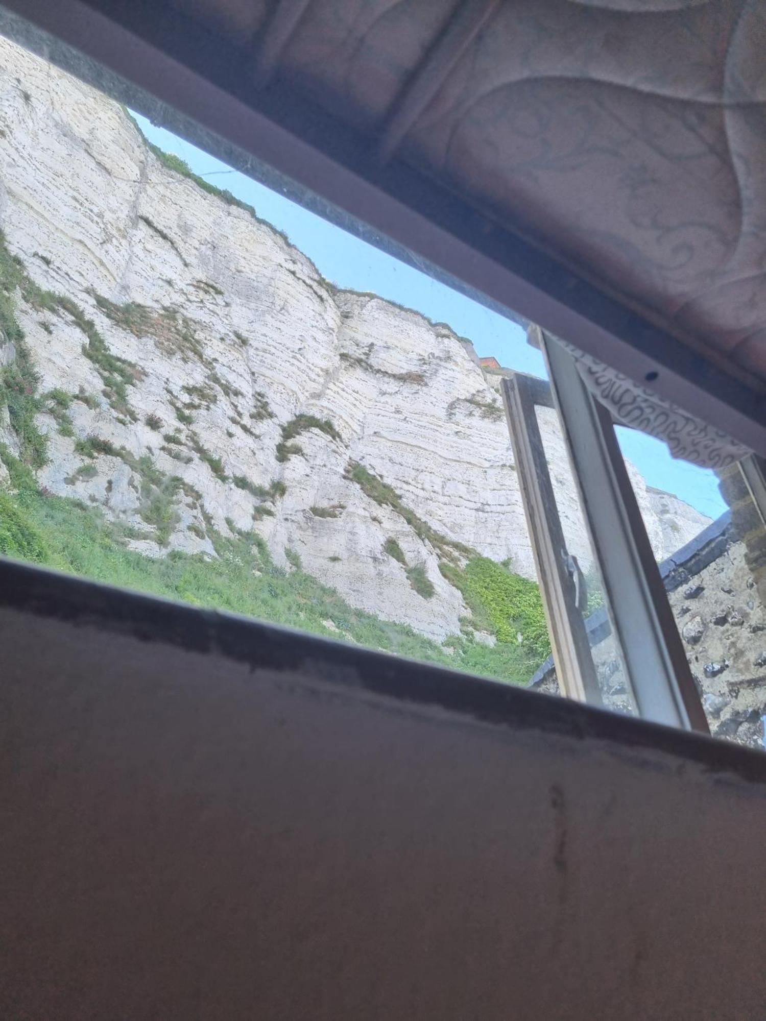 First And Last Youth Hostel Dover Exterior photo