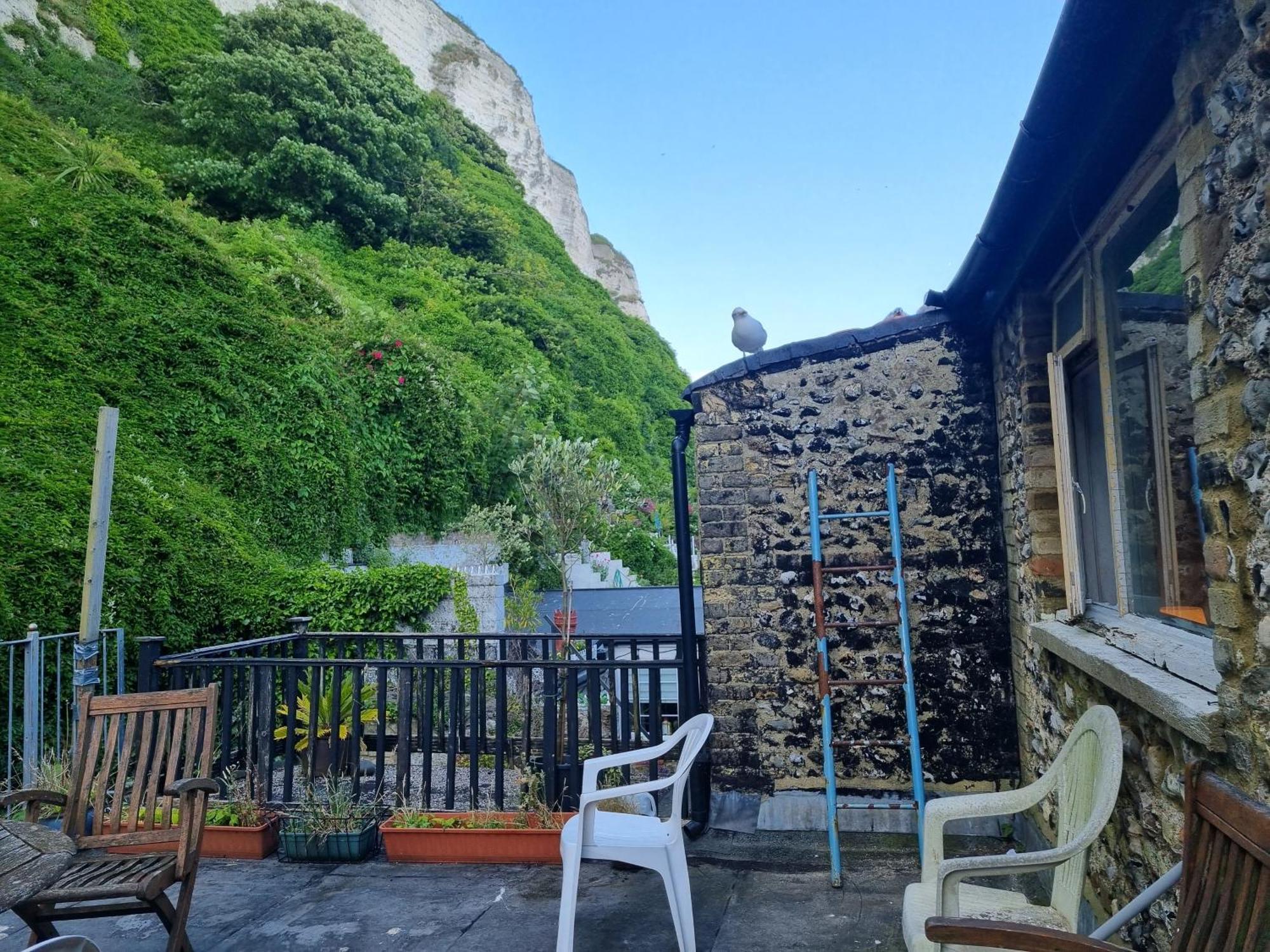 First And Last Youth Hostel Dover Exterior photo