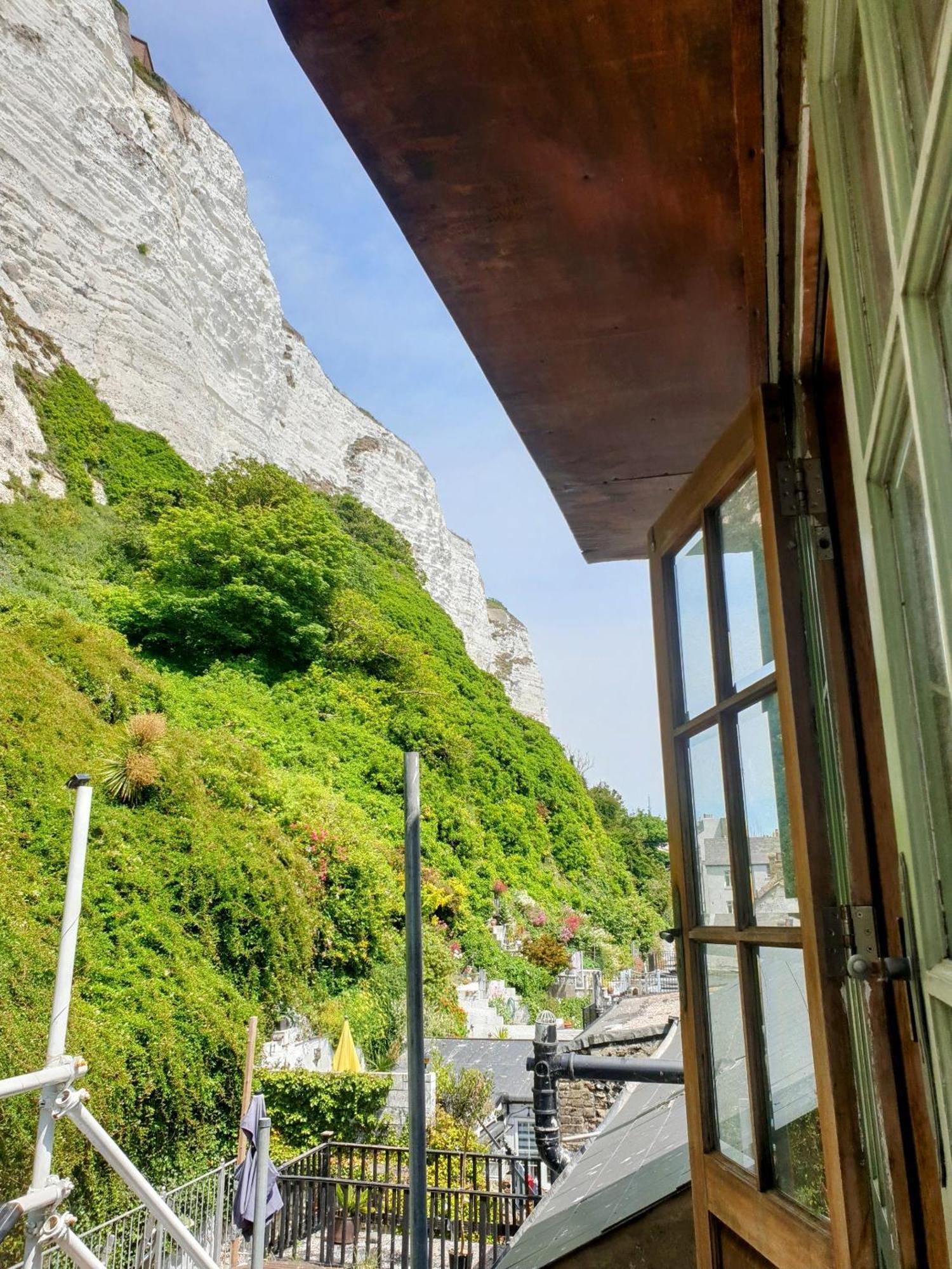 First And Last Youth Hostel Dover Exterior photo